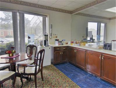 Sunrise Inn روما المطعم الصورة